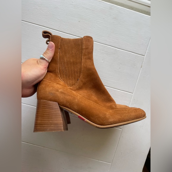 Davos Gomma Tan Italian Suede Leather Ribbed Chunky Heel Booties Women's Size 37 - Picture 7 of 9